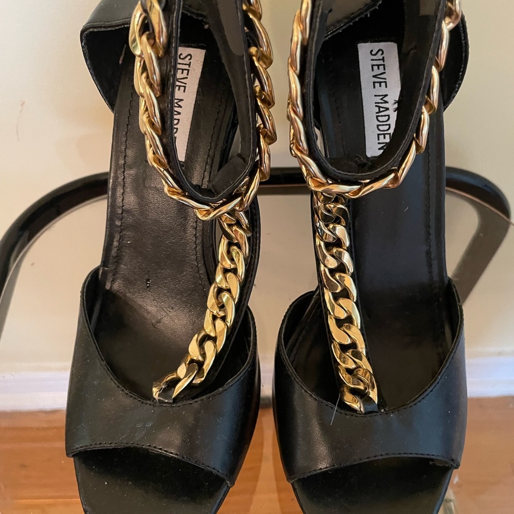 Steve Madden Black Platform Sandals